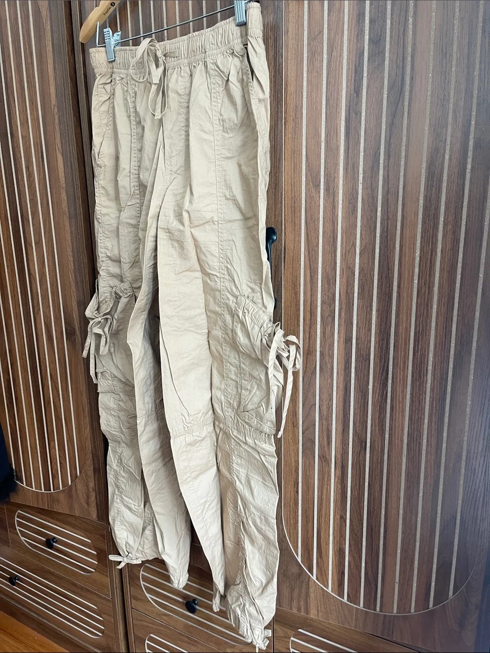 Abercrombie & Fitch Cargo Parachute Utility Pant Joggers Tan